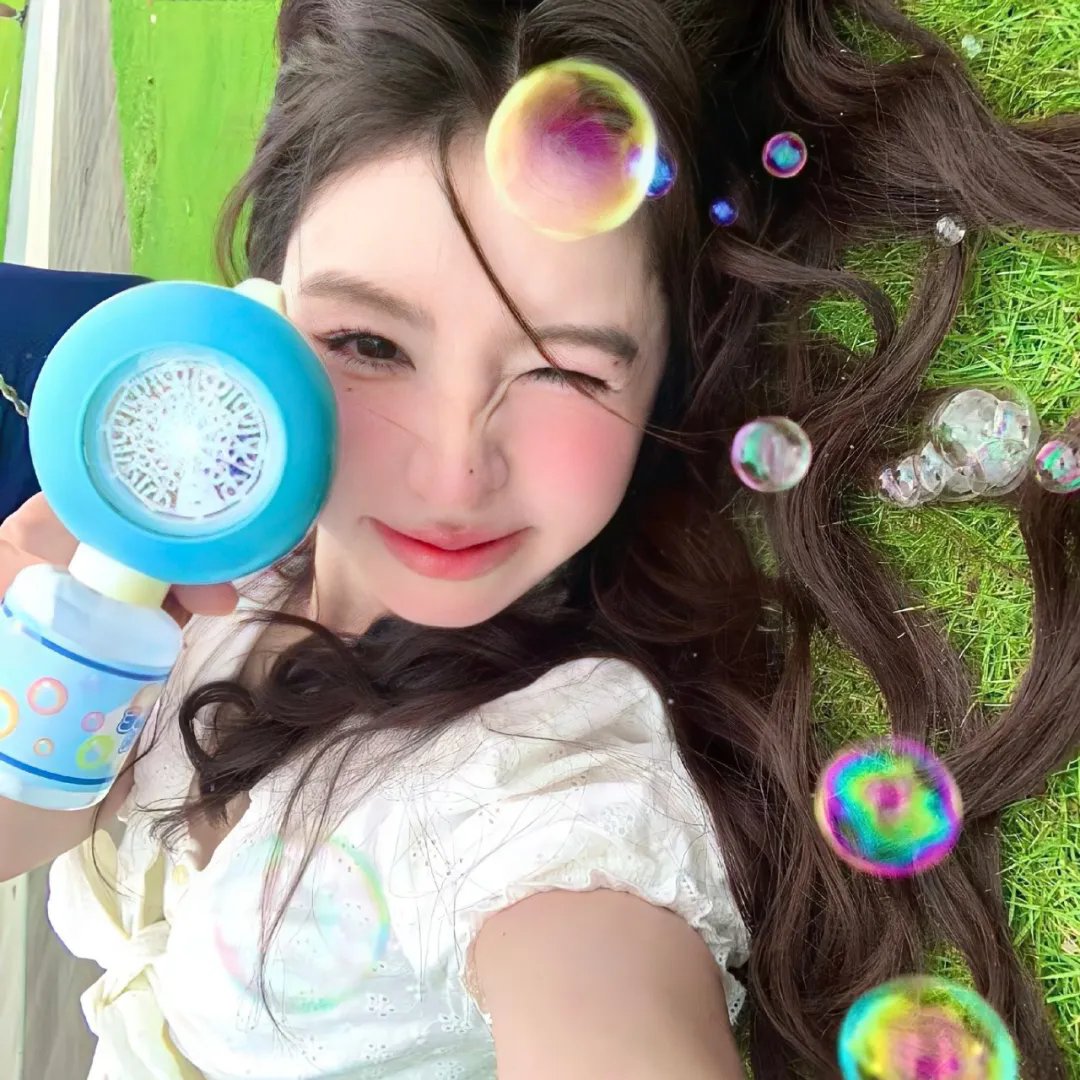 只在那里发光